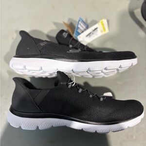 Skechers Unisex Black Slip-On Athletic Sneakers with White Sole M/W